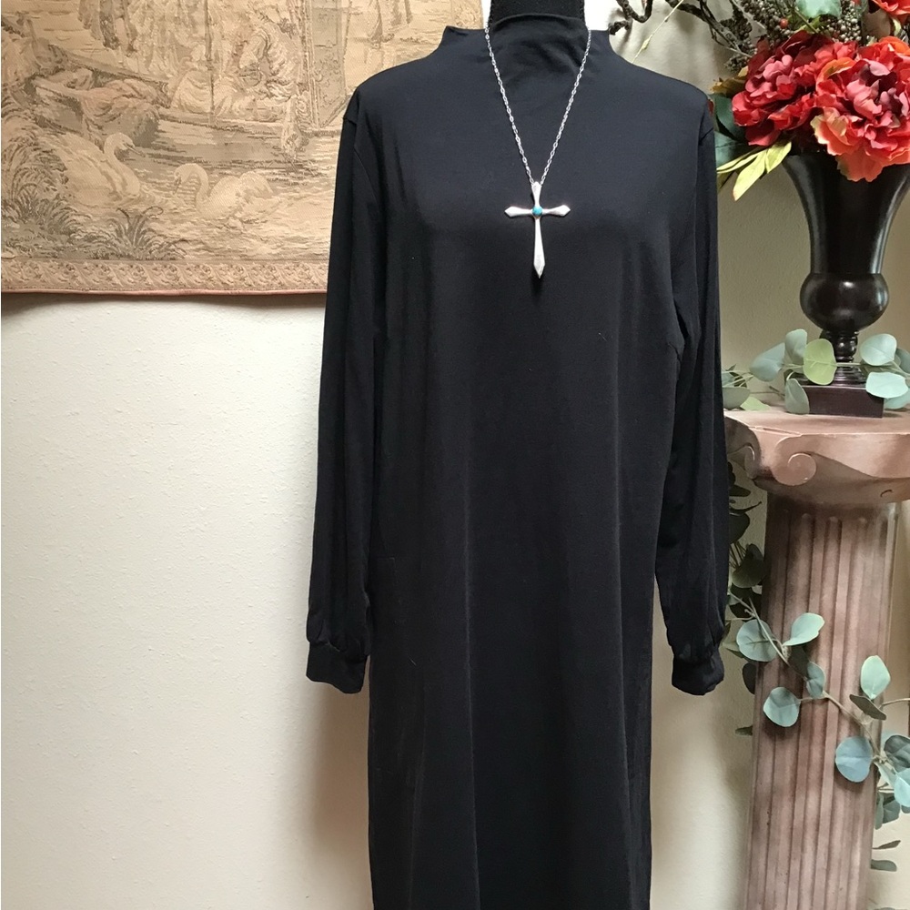 Elegant Black Long-Sleeve Dress
